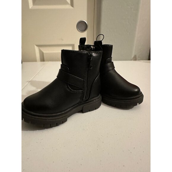 Cat & Jack Toddler Girls Evie Lug Sole Ankle Boots size 7T NWT - Picture 4 of 7
